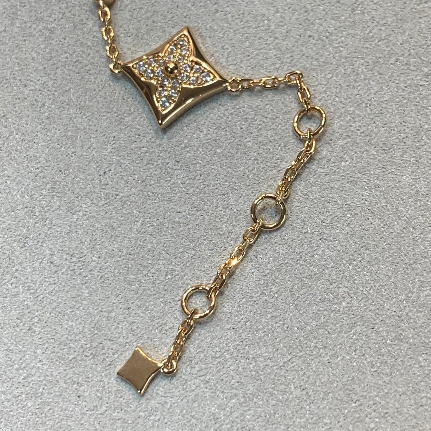 LUXEIFY STAR AND SUN 4 MOTIFS GOLD DIAMONDS BRACELET
