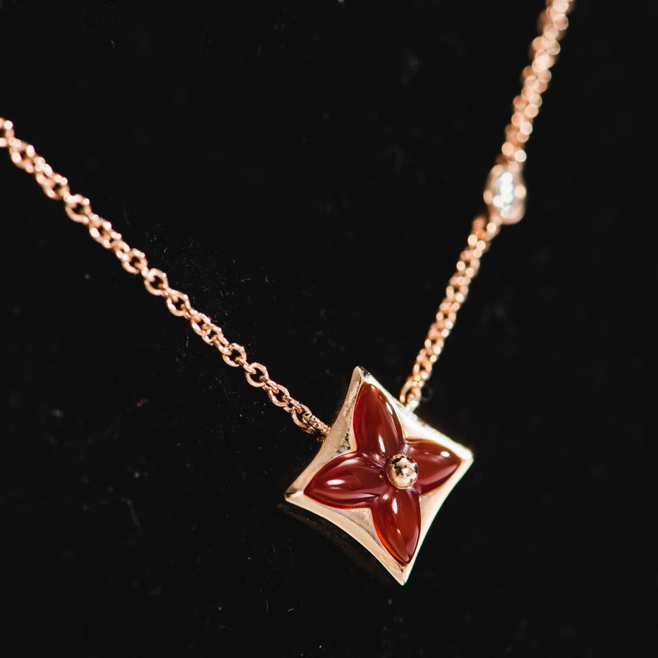 LUXEIFY STAR NECKLACE PINK GOLD 1 DIAMOND