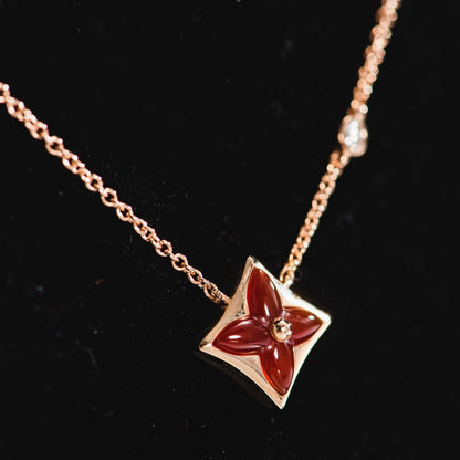 LUXEIFY STAR NECKLACE PINK GOLD 1 DIAMOND