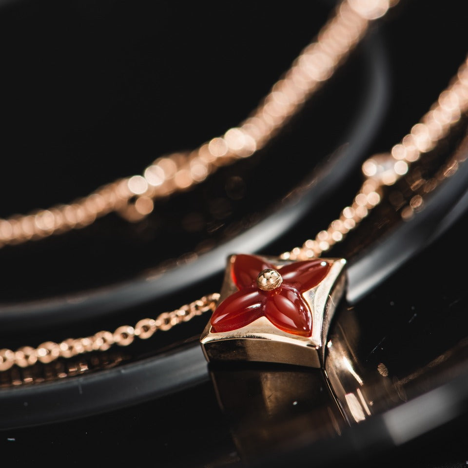 LUXEIFY STAR NECKLACE PINK GOLD 1 DIAMOND