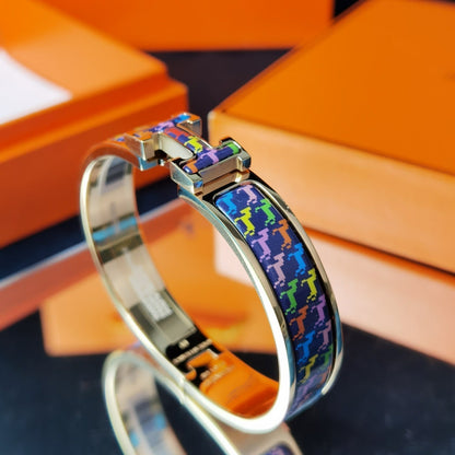 LUXEIFY H HORSE BRACELET 12MM