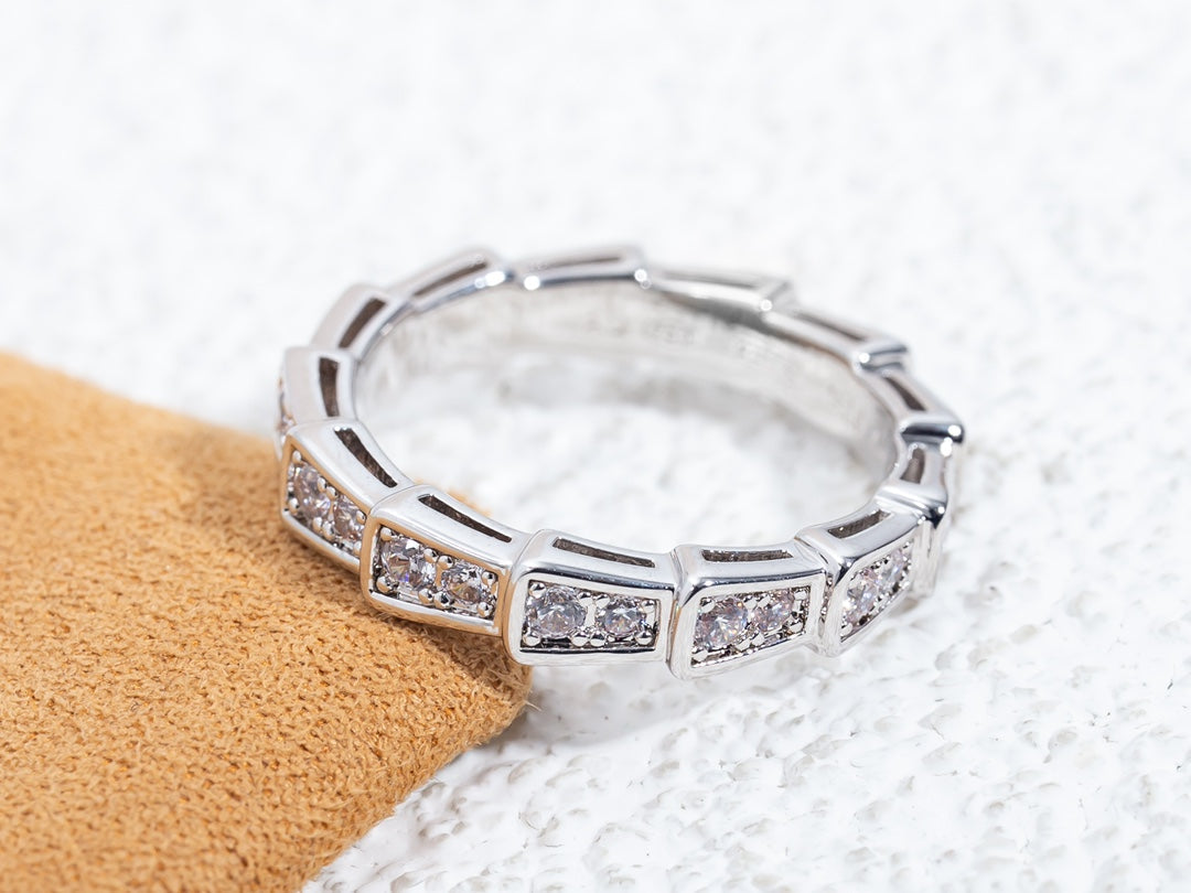 LUXEIFY SERPENTI RING SILVER DIAMOND PAVED 3MM