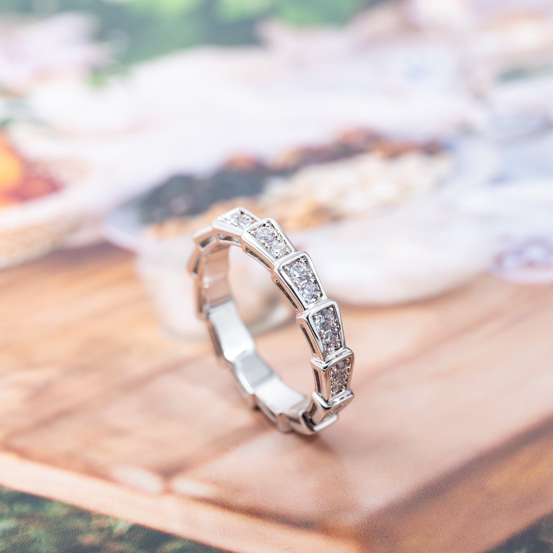 LUXEIFY SERPENTI RING SILVER DIAMOND PAVED 3MM