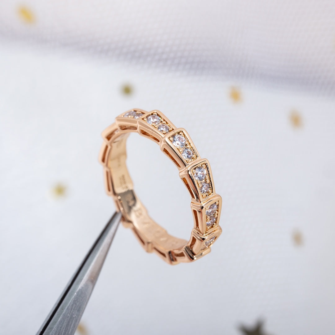 LUXEIFY SERPENTI RING PINK GOLD DIAMOND PAVED 3MM