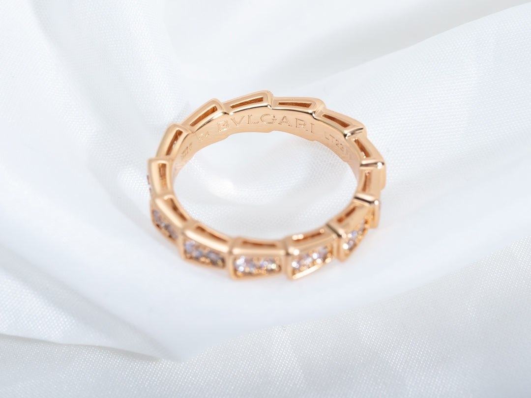 LUXEIFY SERPENTI RING PINK GOLD DIAMOND PAVED 3MM