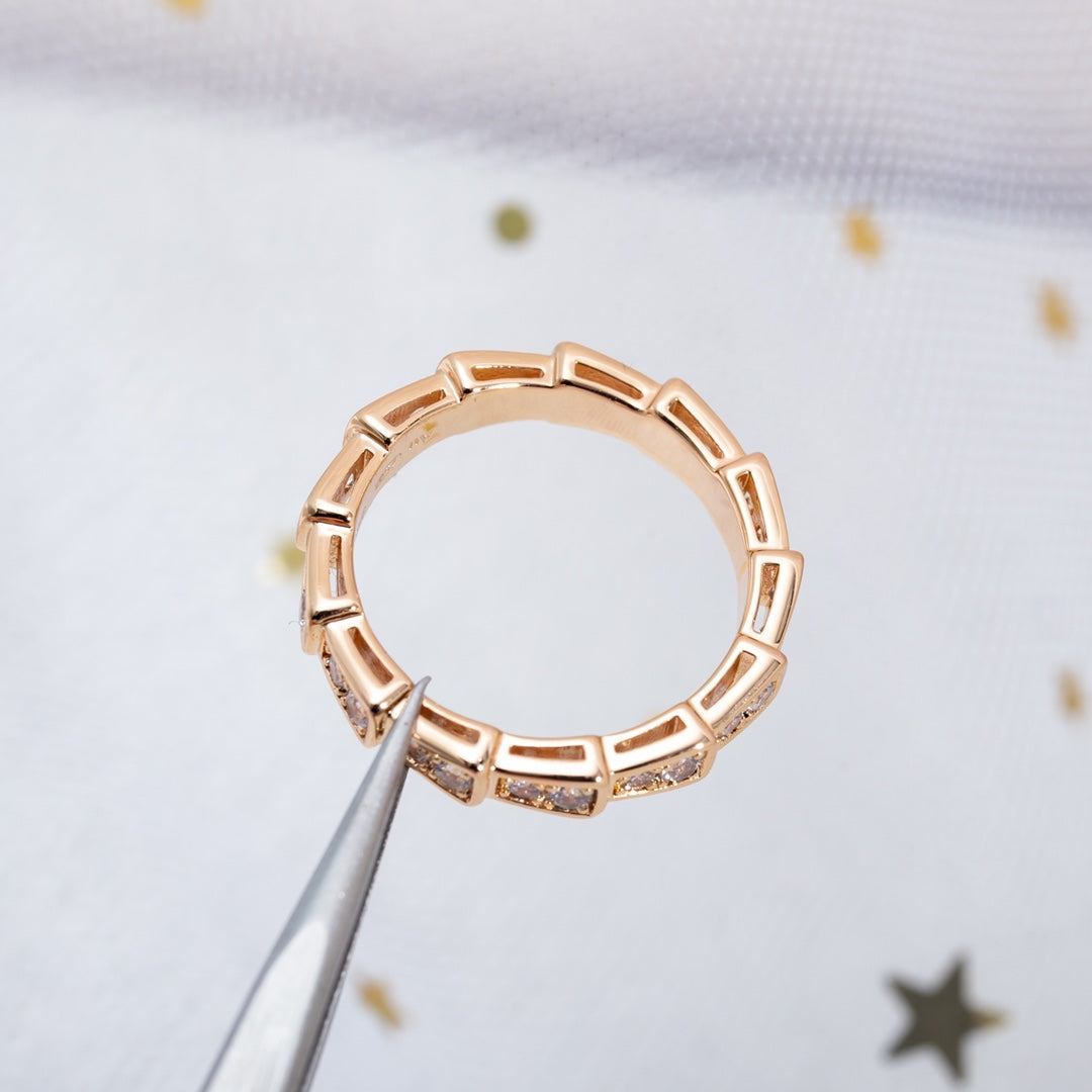 LUXEIFY SERPENTI RING PINK GOLD DIAMOND PAVED 3MM