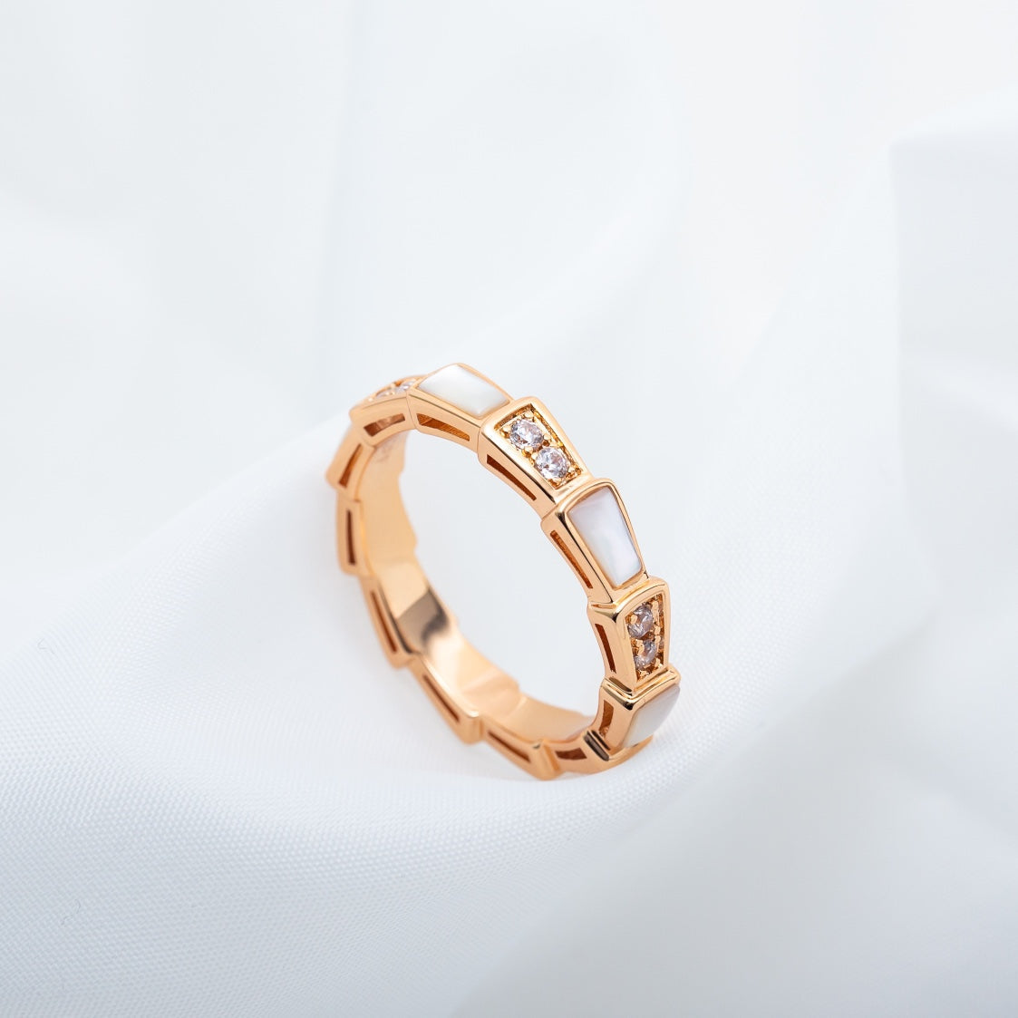 LUXEIFY SERPENTI RING PINK GOLD DIAMOND MOP 3MM
