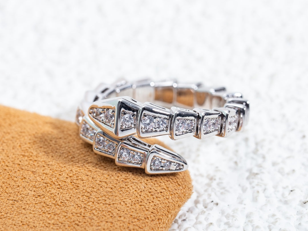LUXEIFY SERPENTI RING SILVER DIAMOND PAVED 4MM