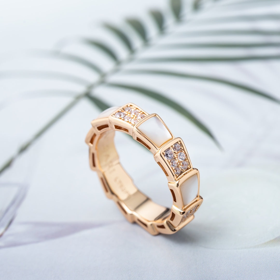 LUXEIFY SERPENTI RING PINK GOLD MOP DIAMOND PAVED 4MM