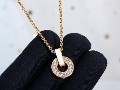 LUXEIFY GARI NECKLACE PINK GOLD DIAMOND