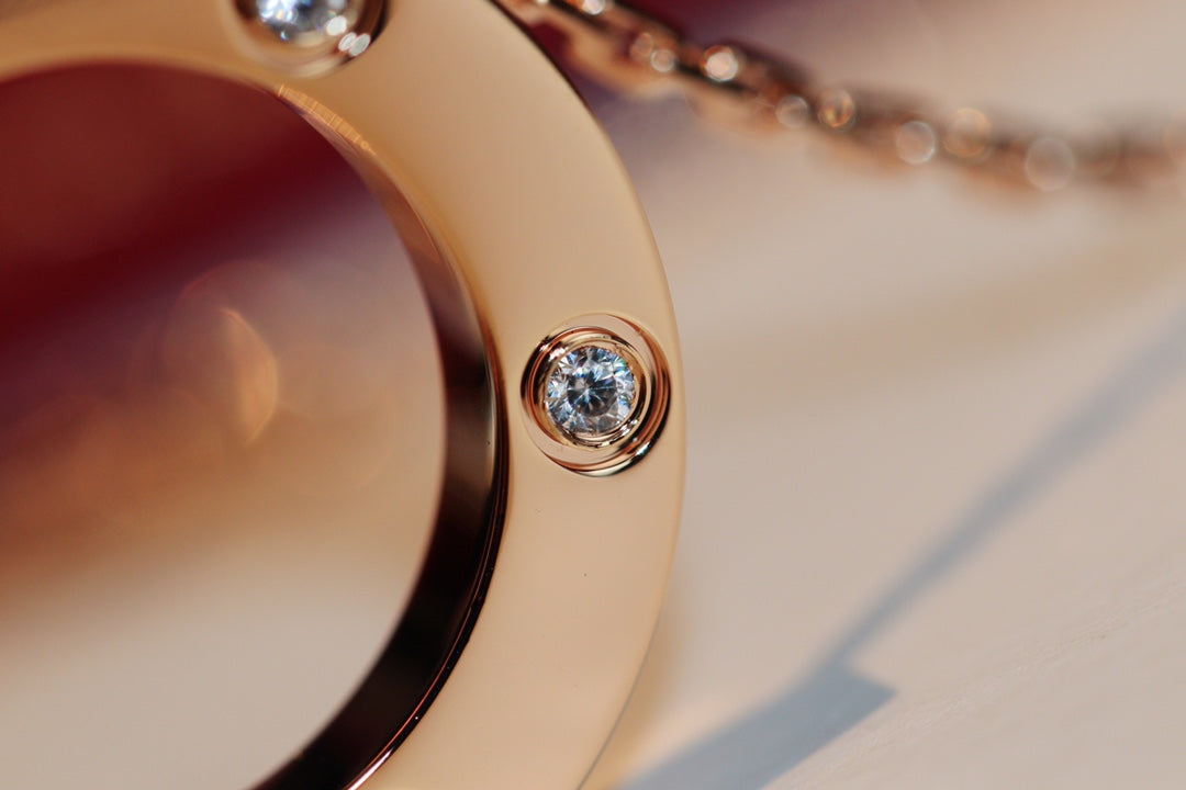 LUXEIFY LOVE NECKLACE 16MM 6 DIAMONDS PINK GOLD
