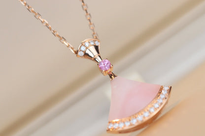 LUXEIFY DREAM NECKLACE PINK MOP DIAMOND