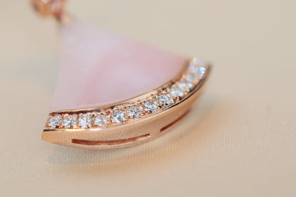 LUXEIFY DREAM NECKLACE PINK MOP DIAMOND