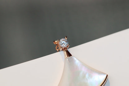 LUXEIFY DREAM NECKLACE WHITE MOP PINK GOLD 1 DIAMOND