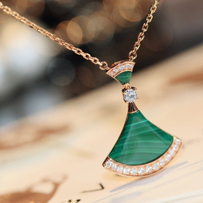 LUXEIFY DREAM NECKLACE MALACHITE DIAMOND