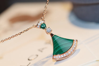 LUXEIFY DREAM NECKLACE MALACHITE DIAMOND