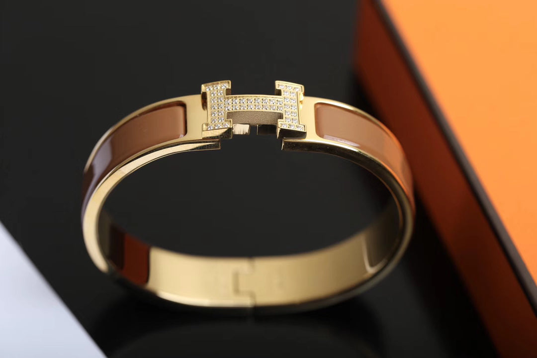LUXEIFY H BRACELET GOLD DIAMOND