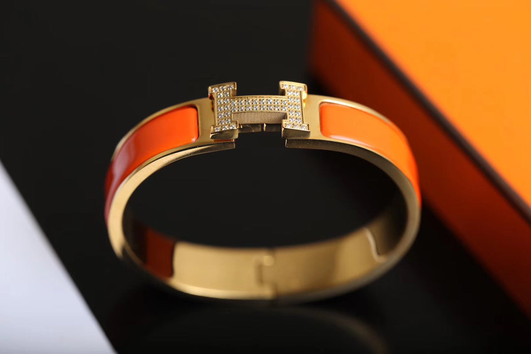 LUXEIFY H BRACELET GOLD DIAMOND