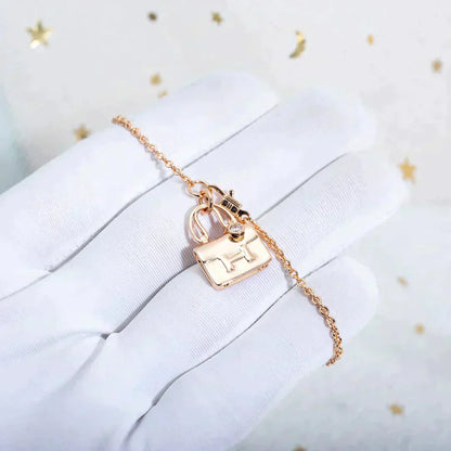 LUXEIFY AMULETTE PEDANT ROSE GOLD NECKLACE