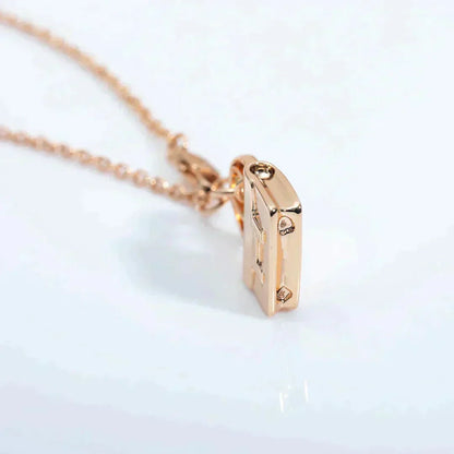 LUXEIFY AMULETTE PEDANT ROSE GOLD NECKLACE