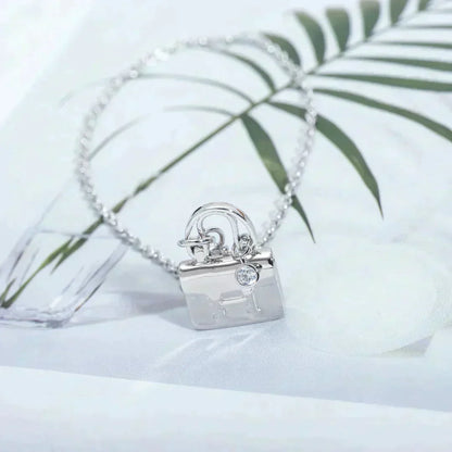 LUXEIFY AMULETTE PEDANT SILVER NECKLACE