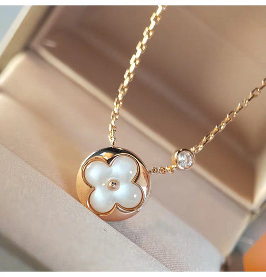 LUXEIFY SUN MOP GOLD 1 DIAMOND NECKLACE