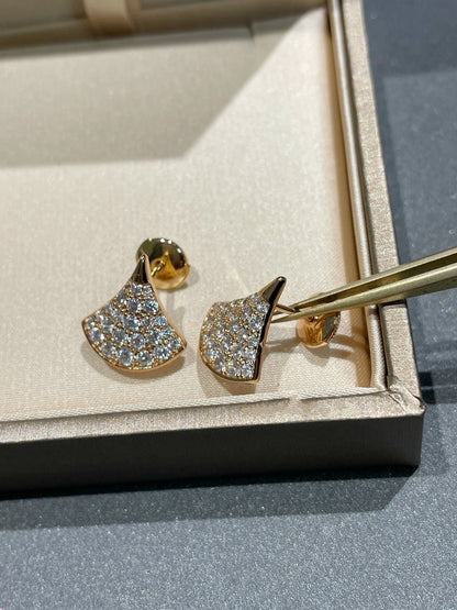LUXEIFY DREAM STUD EARRINGS DIAMOND