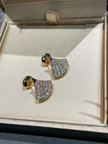 LUXEIFY DREAM STUD EARRINGS DIAMOND