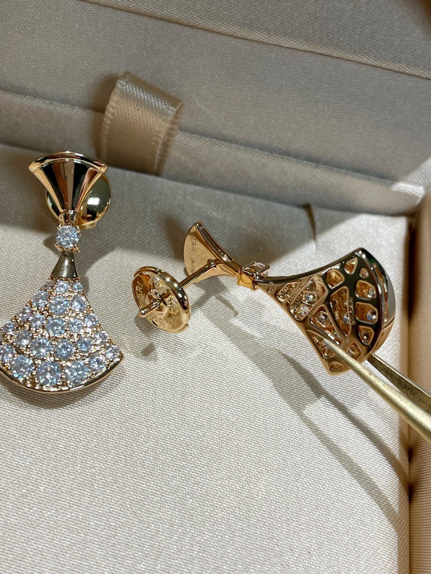 LUXEIFY DREAM EARRINGS DIAMOND