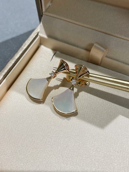LUXEIFY DREAM MOP 1 DIAMOND EARRINGS