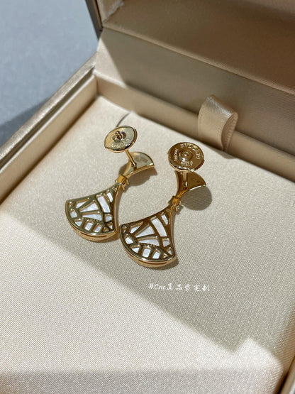 LUXEIFY DREAM MOP 1 DIAMOND EARRINGS