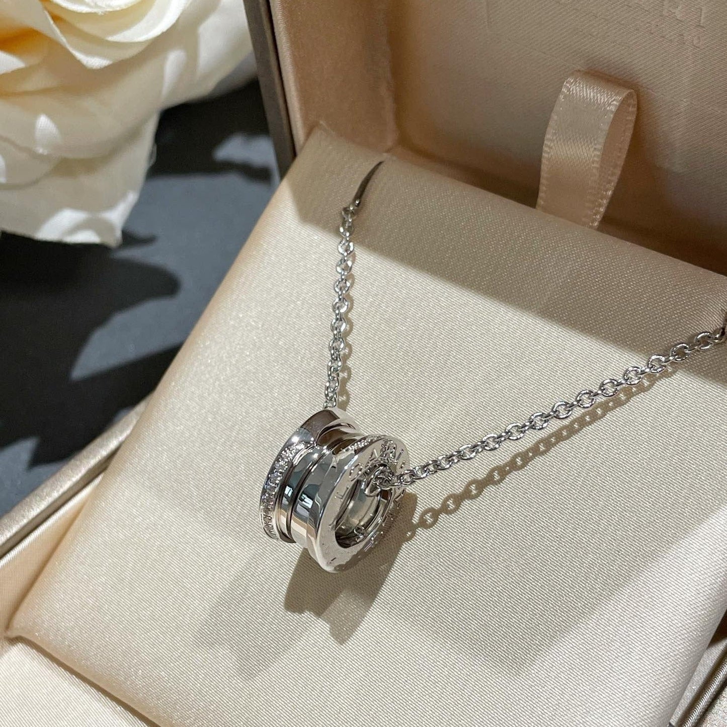 LUXEIFY ZERO 1 NECKLACE DIAMOND
