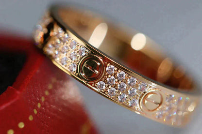 LUXEIFY LOVE RING 4MM DIAMOND PAVED
