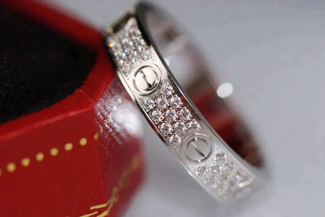 LUXEIFY LOVE RING 4MM DIAMOND PAVED