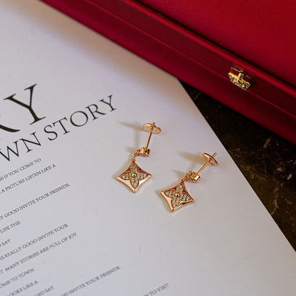 LUXEIFY STAR DIAMONDS EARRINGS GOLD
