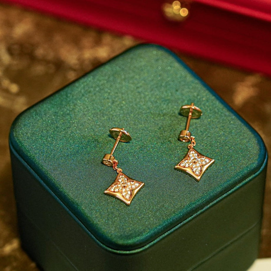 LUXEIFY STAR DIAMONDS EARRINGS GOLD
