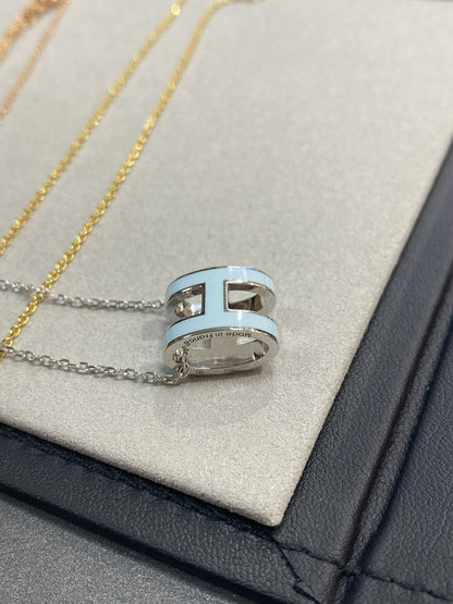 LUXEIFY POP H LIGHT BLUE NECKLACE
