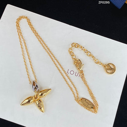 LUXEIFY LOUISETTE PEDANT GOLD NECKLACE