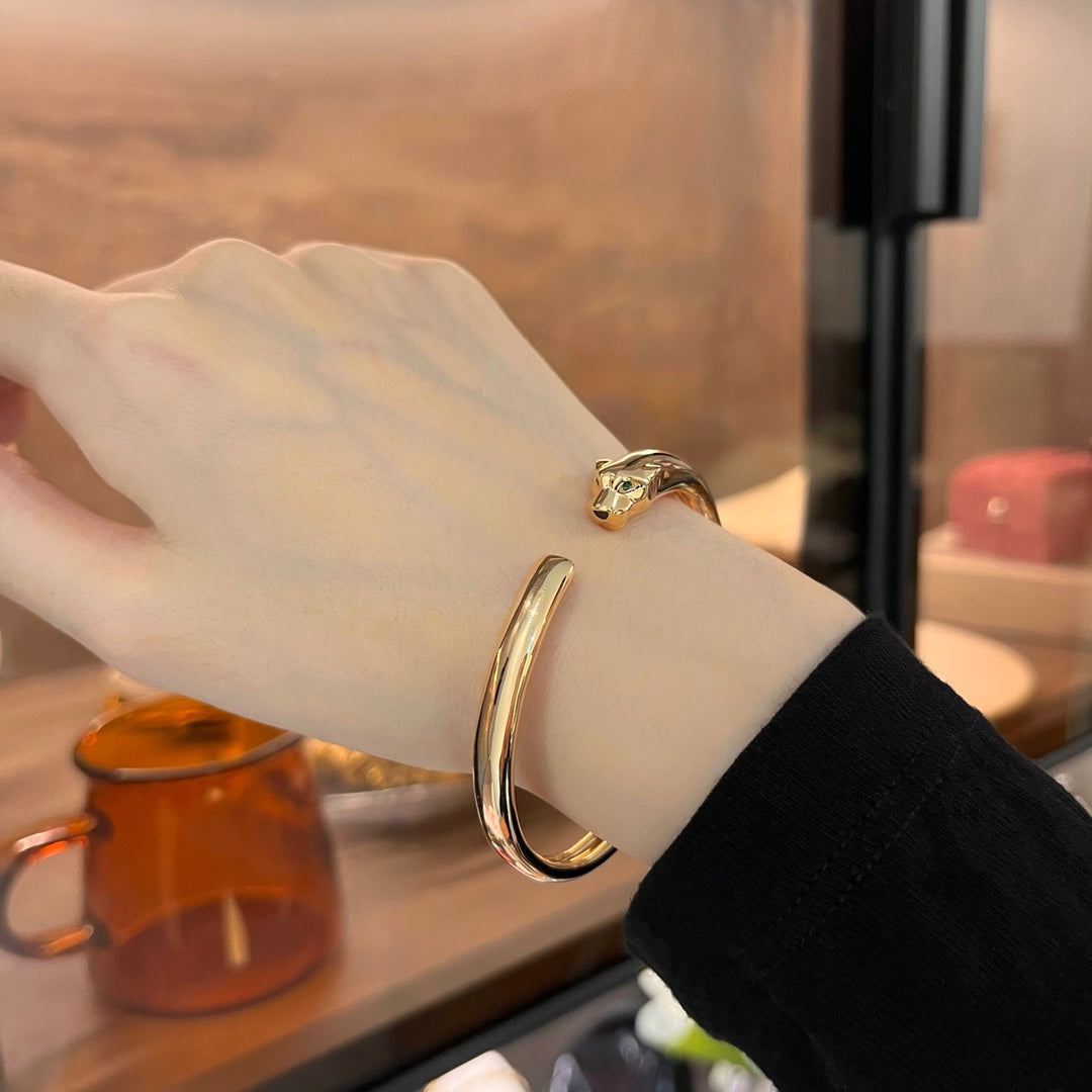 LUXEIFY PANTHERE GOLD OPEN BRACELET