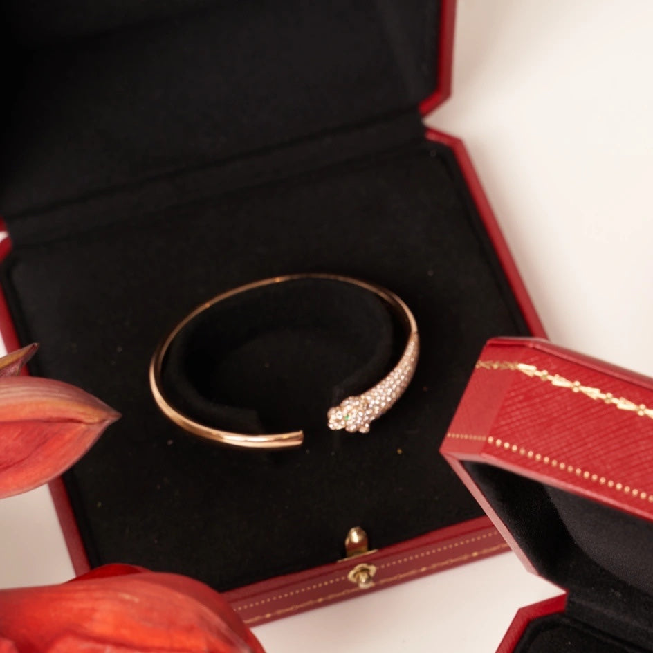 LUXEIFY PANTHERE ROSE GOLD DIAMOND OPEN BRACELET