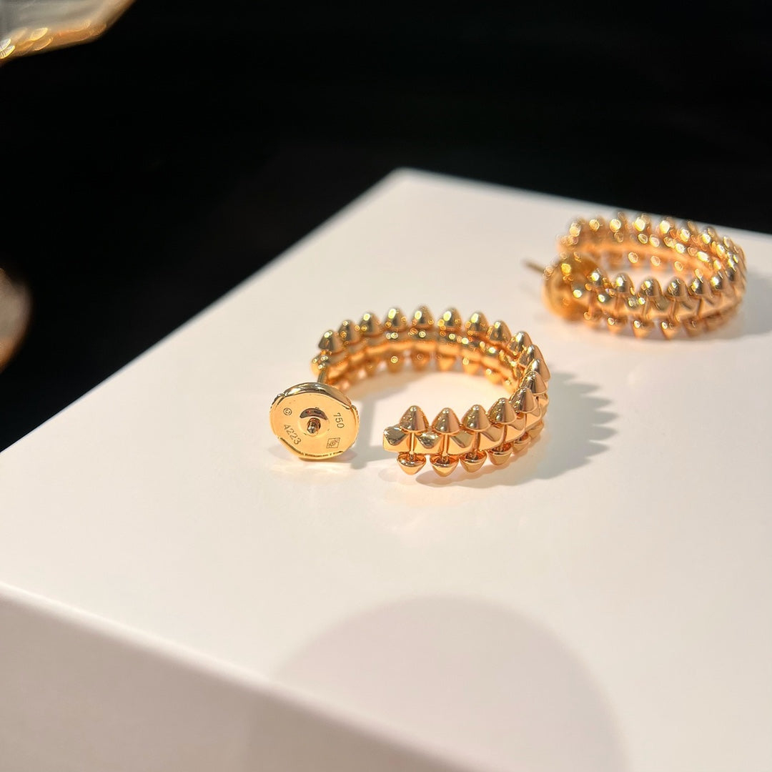 LUXEIFY CLASH EARRINGS