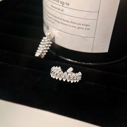 LUXEIFY CLASH EARRINGS