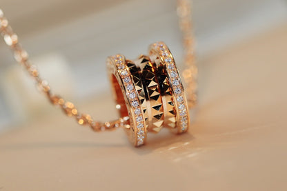 LUXEIFY ZERO 1 ROCK PEDANT PINK GOLD NECKLACE