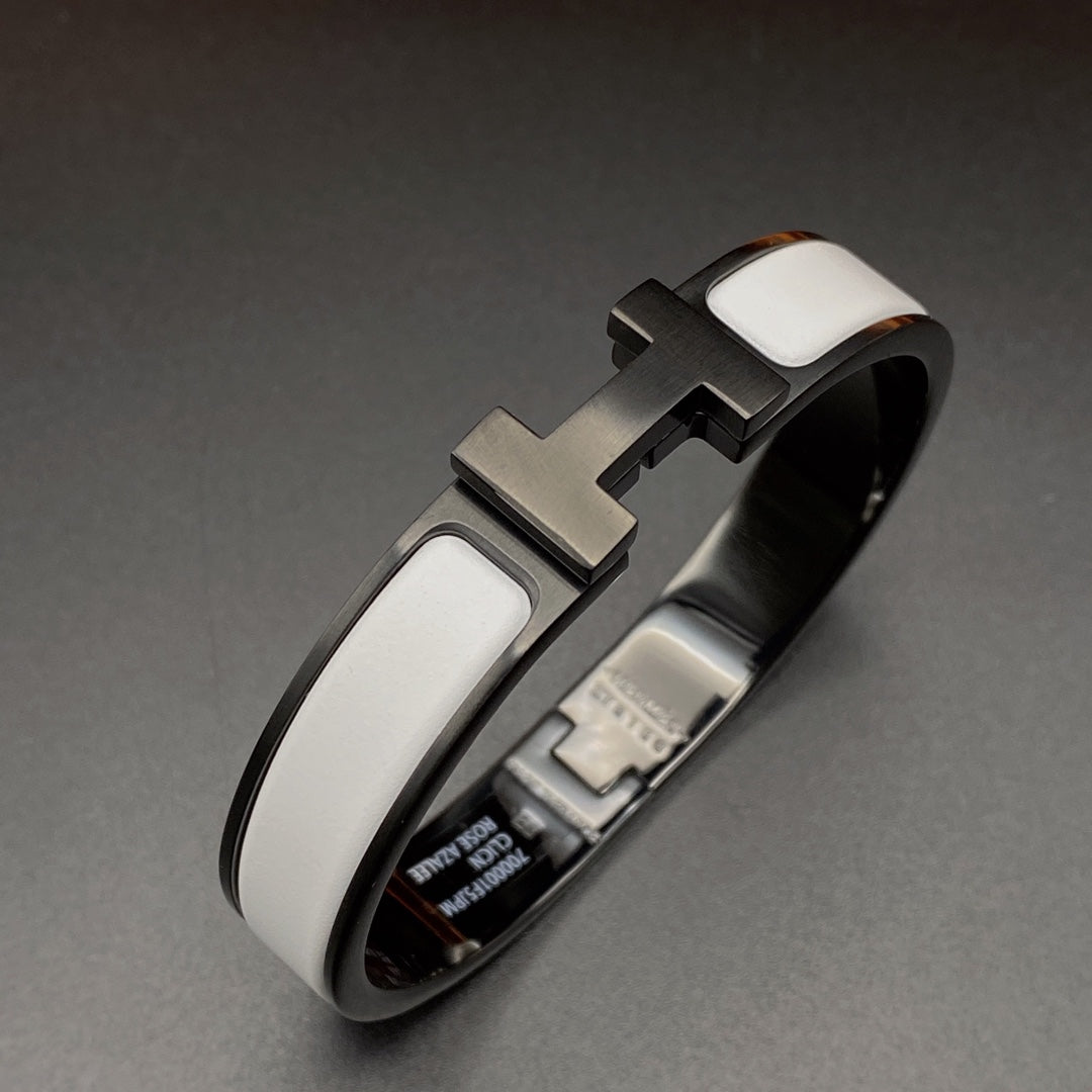 LUXEIFY H BRACELET 12MM BLACK WHITE CERAMIC