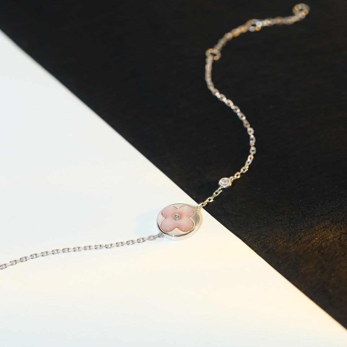 LUXEIFY SUN MOTIF PINK MOP SILVER BRACELET