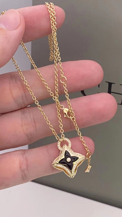 LUXEIFY STAR PEDANT PINK GOLD DIAMOND NECKLACE