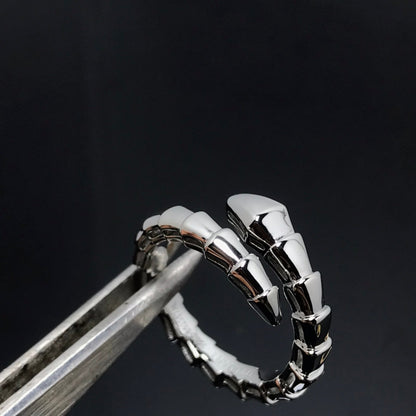 LUXEIFY SERPENTS RING