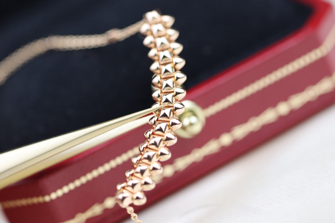 LUXEIFY CLASH PINK GOLD NECKLACE