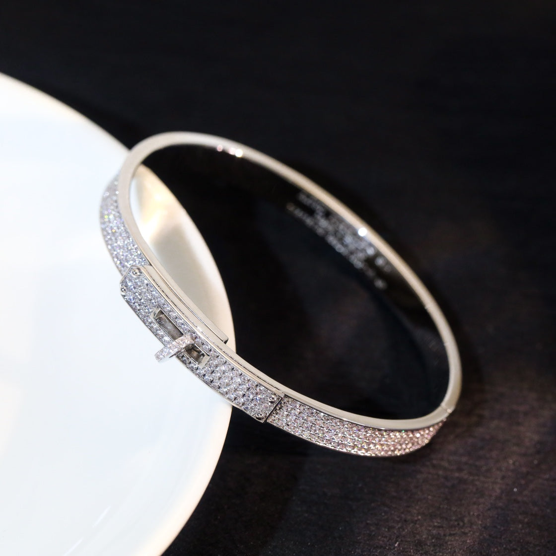 LUXEIFY KELLY BRACELET DIAMOND PAVED