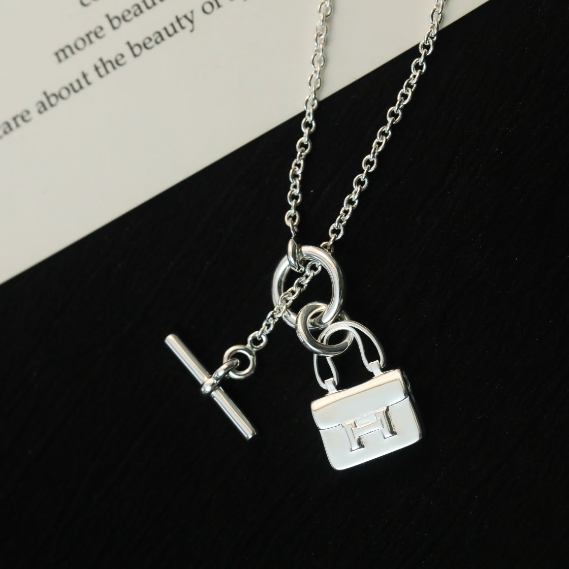 LUXEIFY POP H PEDANT SILVER NECKLACE